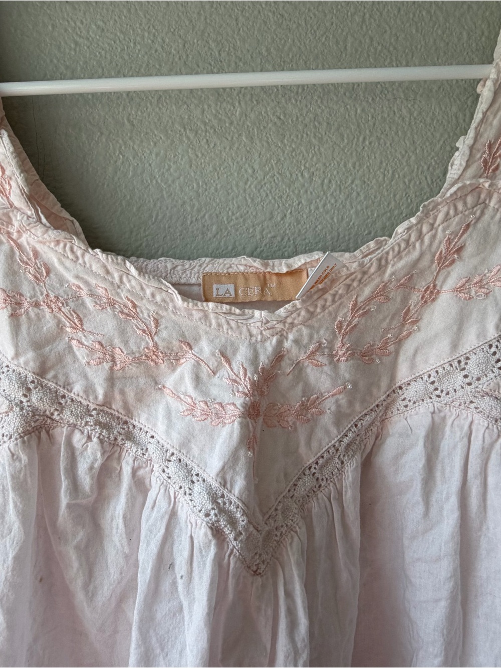 Vintage Pale Pink Embroidered Cotton Chemise Nightgown Sz Medium Cotton Tradwife - Picture 6 of 6